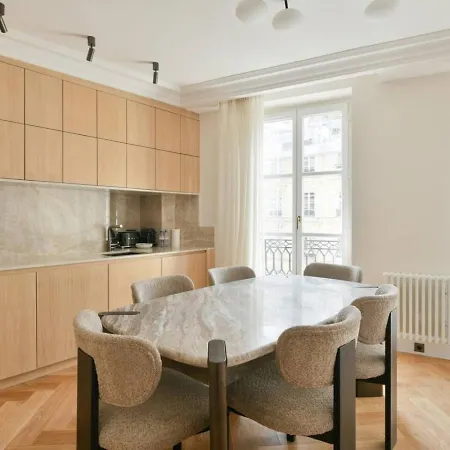 Luxury Modern 2br Ac Marais Metro Steps Away Apartman *