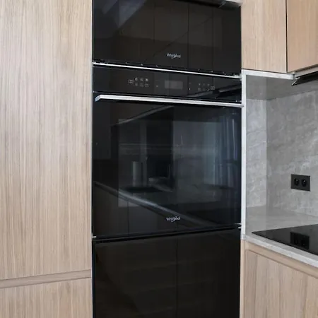 Luxury Modern 2br Ac Marais Metro Steps Away * Paris